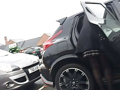 Co op parkir mobil milf panas kaki