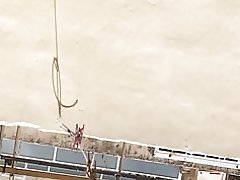 Tetangga milf berkedip lagi